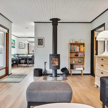 Janna - 1-4km From The Sea By Interhome